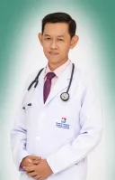 นายแพทย์ ธีรยุทธ นัมคณิสรณ์